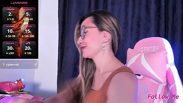 Snapshot of TilaTequila_15 chatting on September 27, 2:35 pm TilaTequila 15 online show from September 27, 2:35 pm