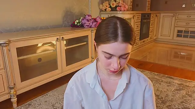 EadlinGillim online show from October 11, 3:00 am