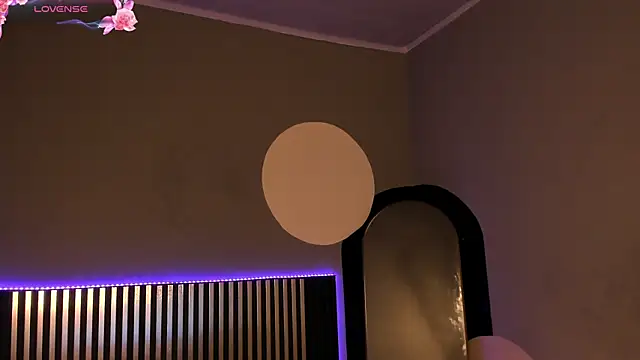 Snapshot of Emilybeltons chatting on October 3, 9:31 pm Emilybeltons online show from October 3, 9:31 pm