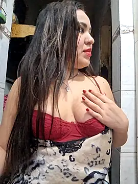 juliaYalla online show from September 9, 5:07 am