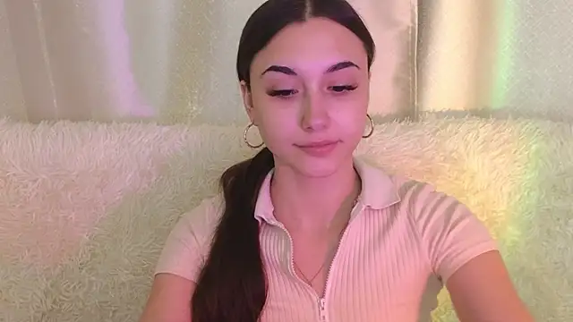 MelissaPristine online show from October 18, 2:47 am