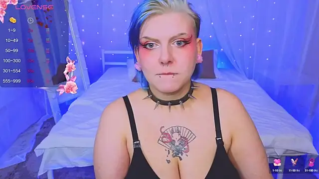 bluelunaray online show from September 24, 11:09 am