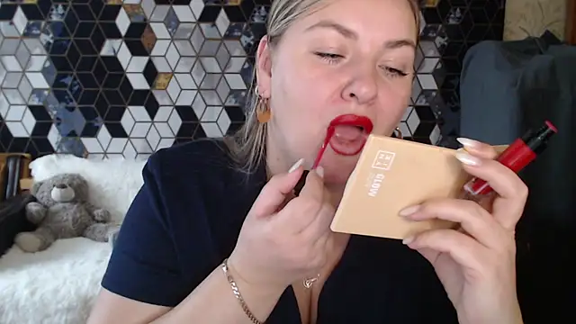 NikaSkylink online show from February 16, 10:15 am