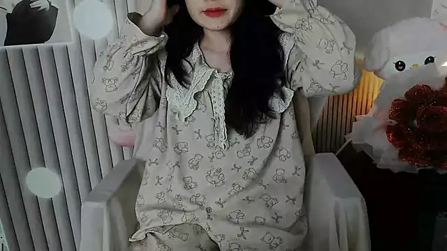 Emachiii online show from November 14, 12:16 pm