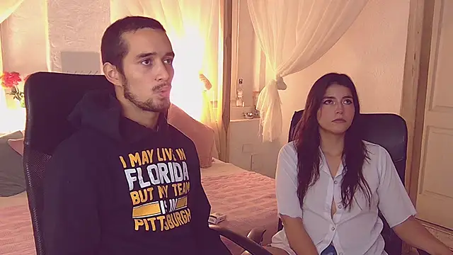 Laila asher online show from October 18, 3:09 am