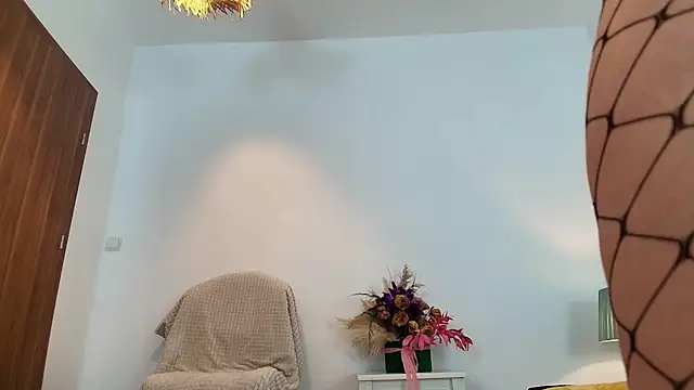 Fionna   online show from September 14, 4:10 am