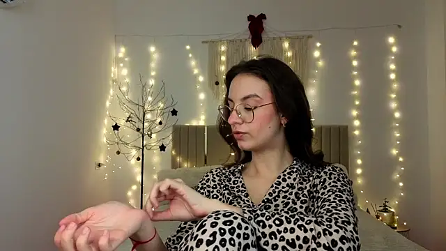 Real cutie1 online show from January 6, 5:38 pm