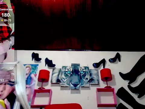 Snapshot of blondehot5v chatting on September 22, 12:03 pm blondehot5v online show from September 22, 12:03 pm