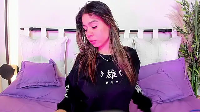 Rachell criss online show from March 21, 8:19 am