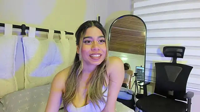 Rachell criss online show from November 12, 3:59 am