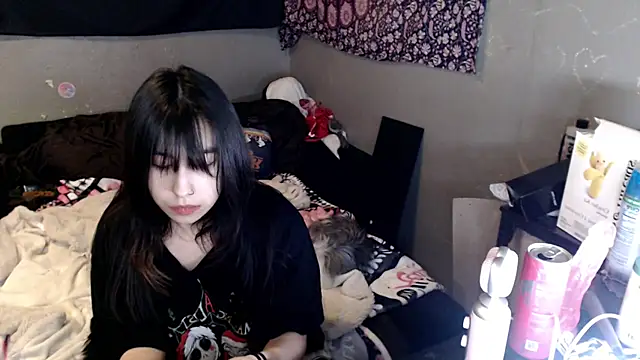 London Ray online show from February 19, 6:13 am