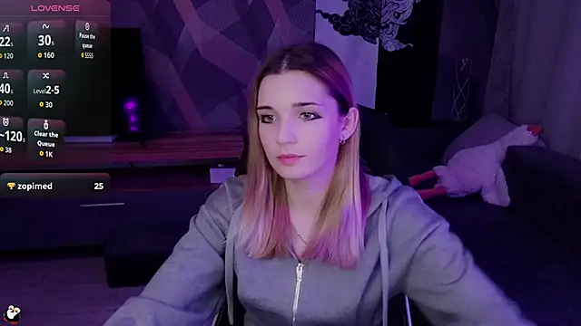 Sandy Belle online show from October 28, 7:19 pm