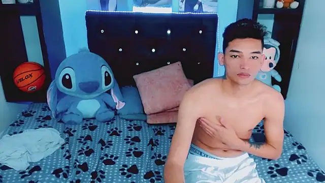 x oliver x online show from September 29, 10:31 am