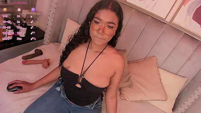 Seshat Hitt online show from December 1, 4:16 am