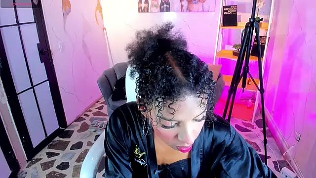 kileyyHot online show from October 11, 5:56 am