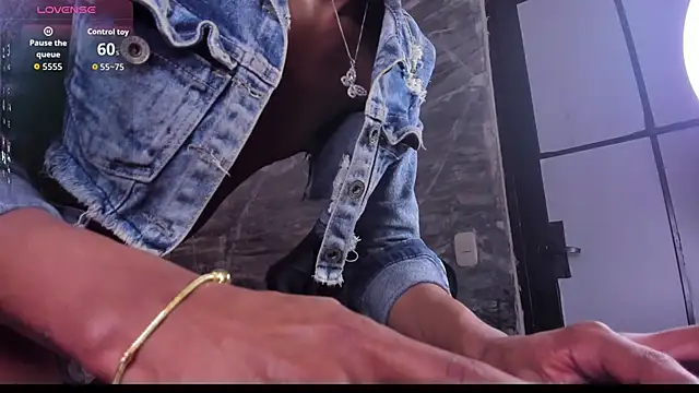 kileyyHot online show from September 18, 10:52 pm