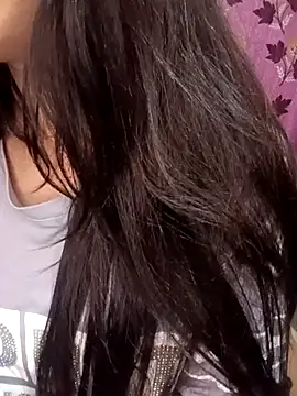 Queen Pooja7 online show from October 26, 4:35 pm