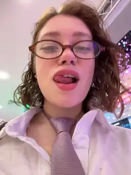 lucy-joy online show from October 16, 10:29 am