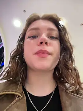 lucy-joy online show from March 30, 9:31 am