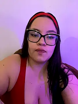 Emily Taylor2 online show from December 1, 2:04 am