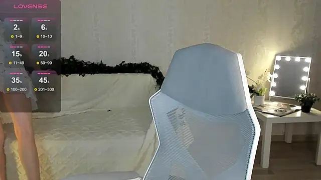 Snapshot of ArleneThomas chatting on October 19, 1:13 pm ArleneThomas online show from October 19, 1:13 pm