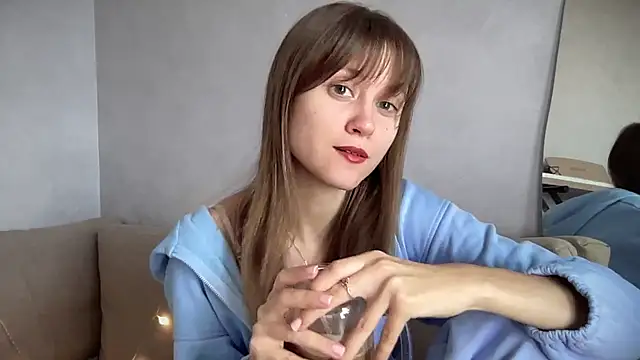 JulietSensation online show from September 13, 2:25 pm