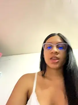 Snapshot of Danny_gonza chatting on October 31, 12:45 am Danny gonza online show from October 31, 12:45 am