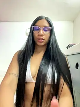 Snapshot of Danny_gonza chatting on October 10, 1:43 am Danny gonza online show from October 10, 1:43 am