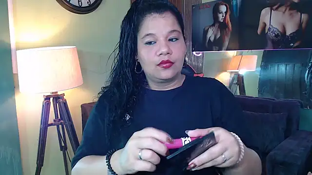 Snapshot of May_fk chatting on September 23, 4:32 am May fk online show from September 23, 4:32 am