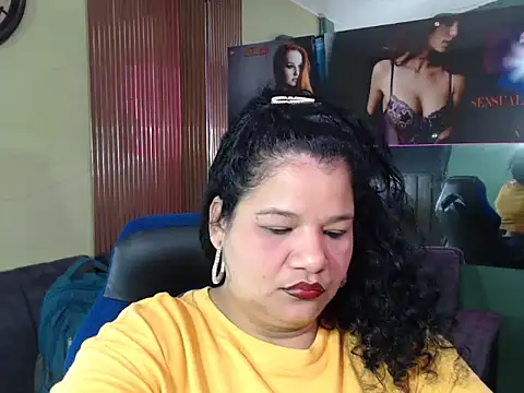 Snapshot of May_fk chatting on October 21, 4:05 am May fk online show from October 21, 4:05 am