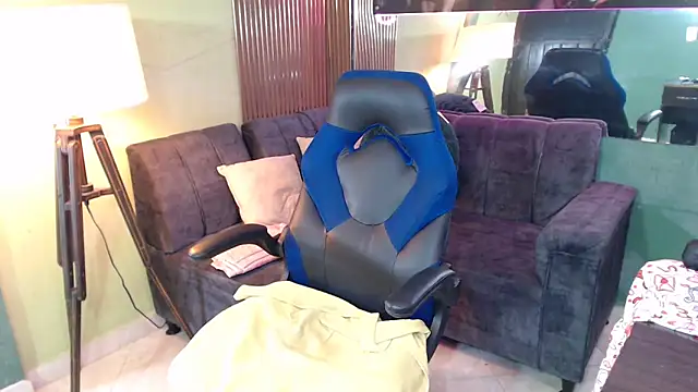 Snapshot of May_fk chatting on October 8, 5:12 am May fk online show from October 8, 5:12 am