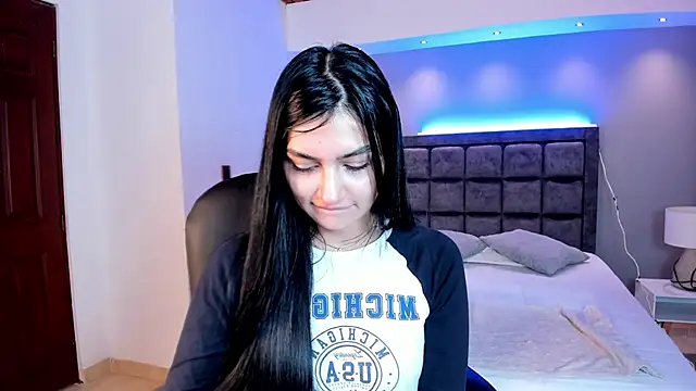 AidaJones online show from March 14, 1:01 pm