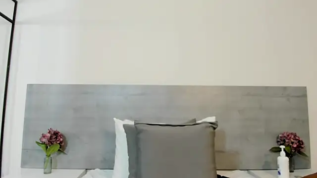 Snapshot of sunnyWhitee chatting on October 27, 7:08 pm sunnyWhitee online show from October 27, 7:08 pm