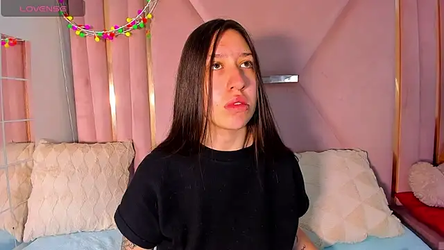 venusmorgan online show from January 15, 8:48 pm