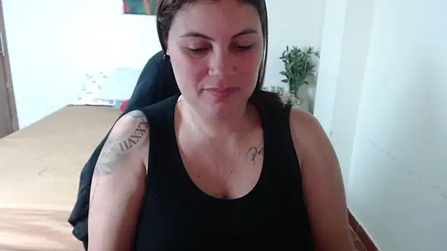 Secret Bella online show from January 19, 11:50 am