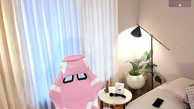 Snapshot of Skyyle_ chatting on September 23, 2:15 pm Skyyle online show from September 23, 2:15 pm