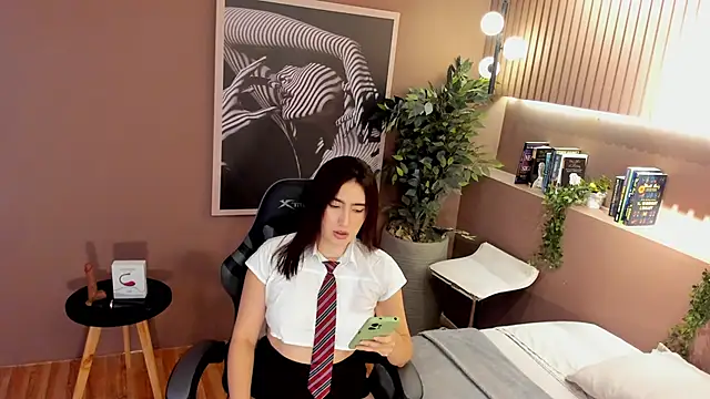 Skyyle  online show from November 15, 1:01 pm