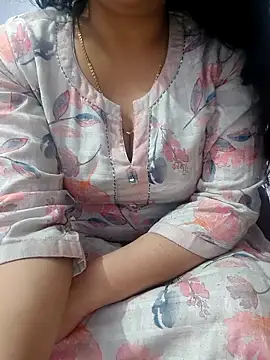 roshni agrawal0 online show from April 8, 3:25 pm