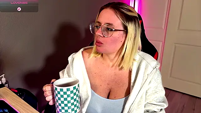 Charlies world online show from October 23, 9:43 pm