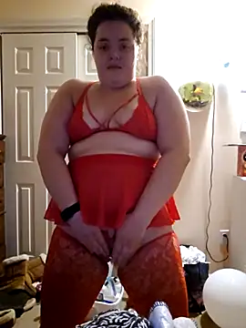 nuttiebuddy1 online show from October 14, 7:55 am