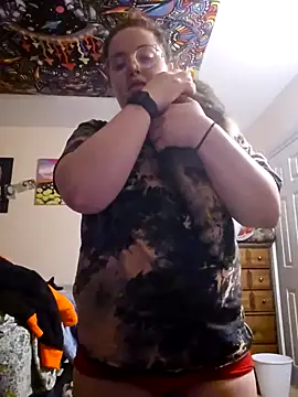 nuttiebuddy1 online show from September 26, 12:08 am