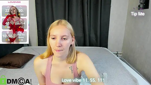 Snapshot of Anna_Chelsea chatting on October 5, 11:32 pm Anna Chelsea online show from October 5, 11:32 pm