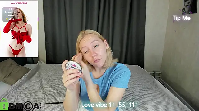 Snapshot of Anna_Chelsea chatting on October 2, 12:37 am Anna Chelsea online show from October 2, 12:37 am