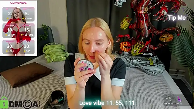 Snapshot of Anna_Chelsea chatting on October 29, 12:59 am Anna Chelsea online show from October 29, 12:59 am