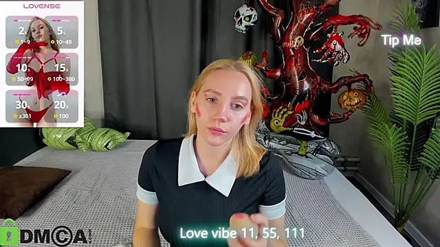 Snapshot of Anna_Chelsea chatting on October 30, 11:50 pm Anna Chelsea online show from October 30, 11:50 pm