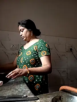 Trisha 71 online show from November 2, 5:00 am