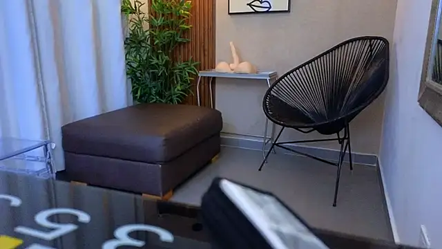 Snapshot of Lia_Mar_ chatting on October 21, 6:12 pm Lia Mar online show from October 21, 6:12 pm