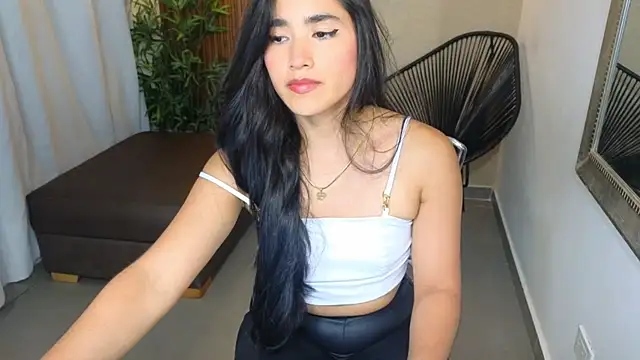 Snapshot of Lia_Mar_ chatting on October 17, 6:44 pm Lia Mar online show from October 17, 6:44 pm