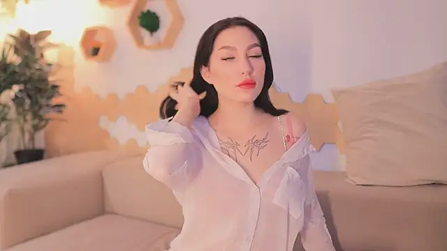  MayaMoon  online show from September 19, 5:17 am