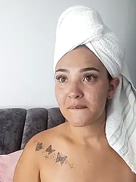 meli  brown online show from October 17, 3:54 am